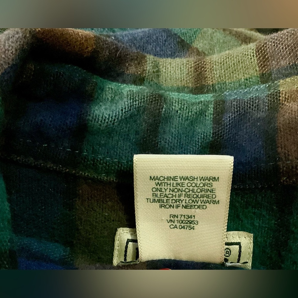 🌱L.L. Bean Green and Brown Checkered flannel button down Shirt - Picture 4 of 5
